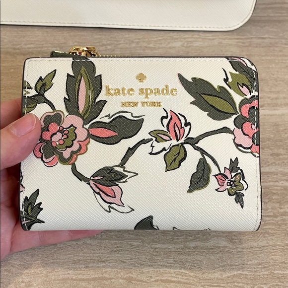 Kate Spade ♠️ NWOT White Green & Pink Floral Shoulder crossbody Bag Set - Picture 2 of 12